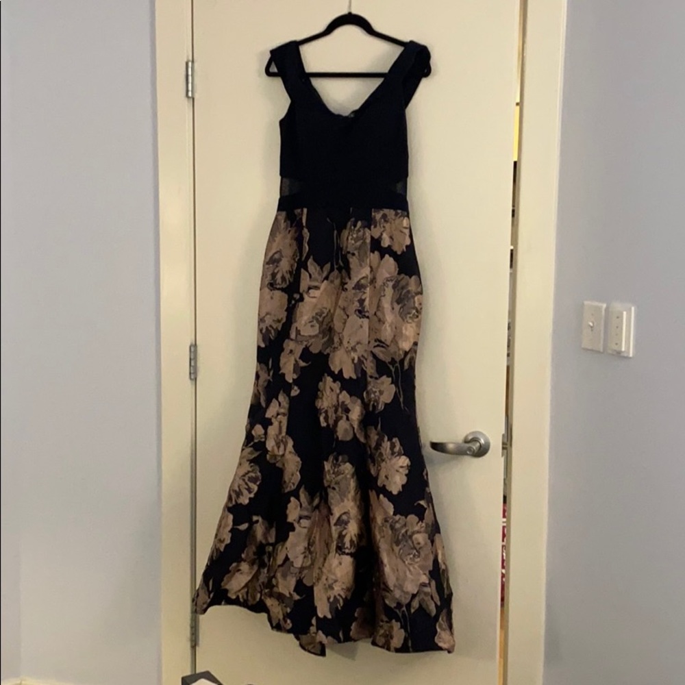 XSCAPE gown 12p worn once